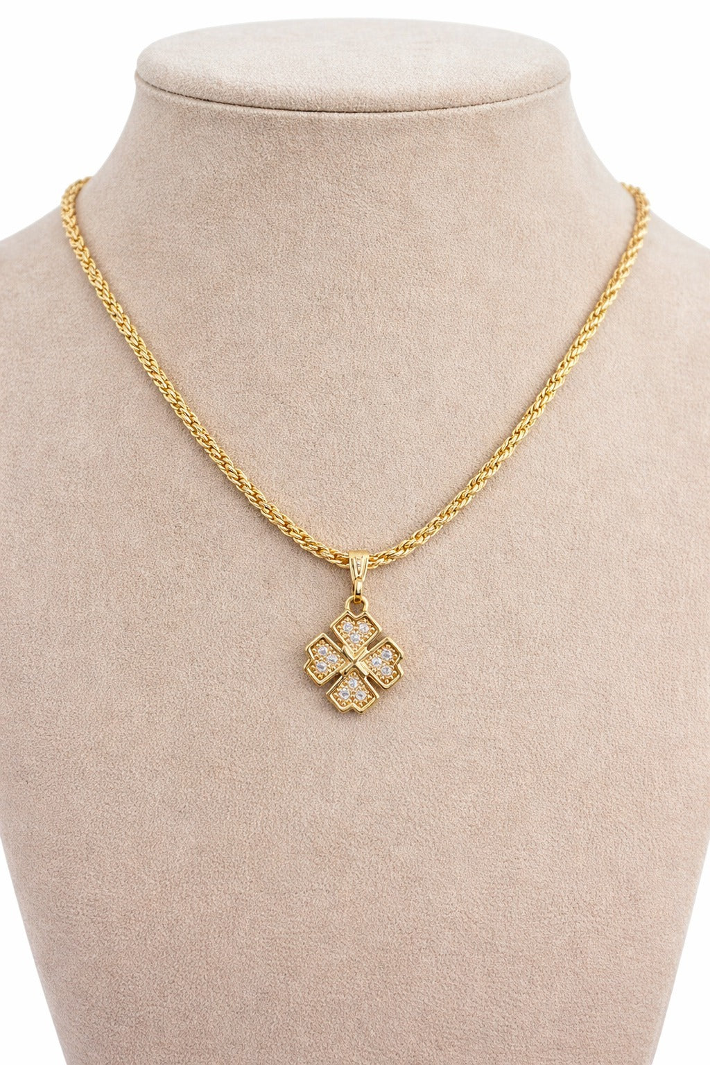 Elegant Gold Clover Diamond Pendant