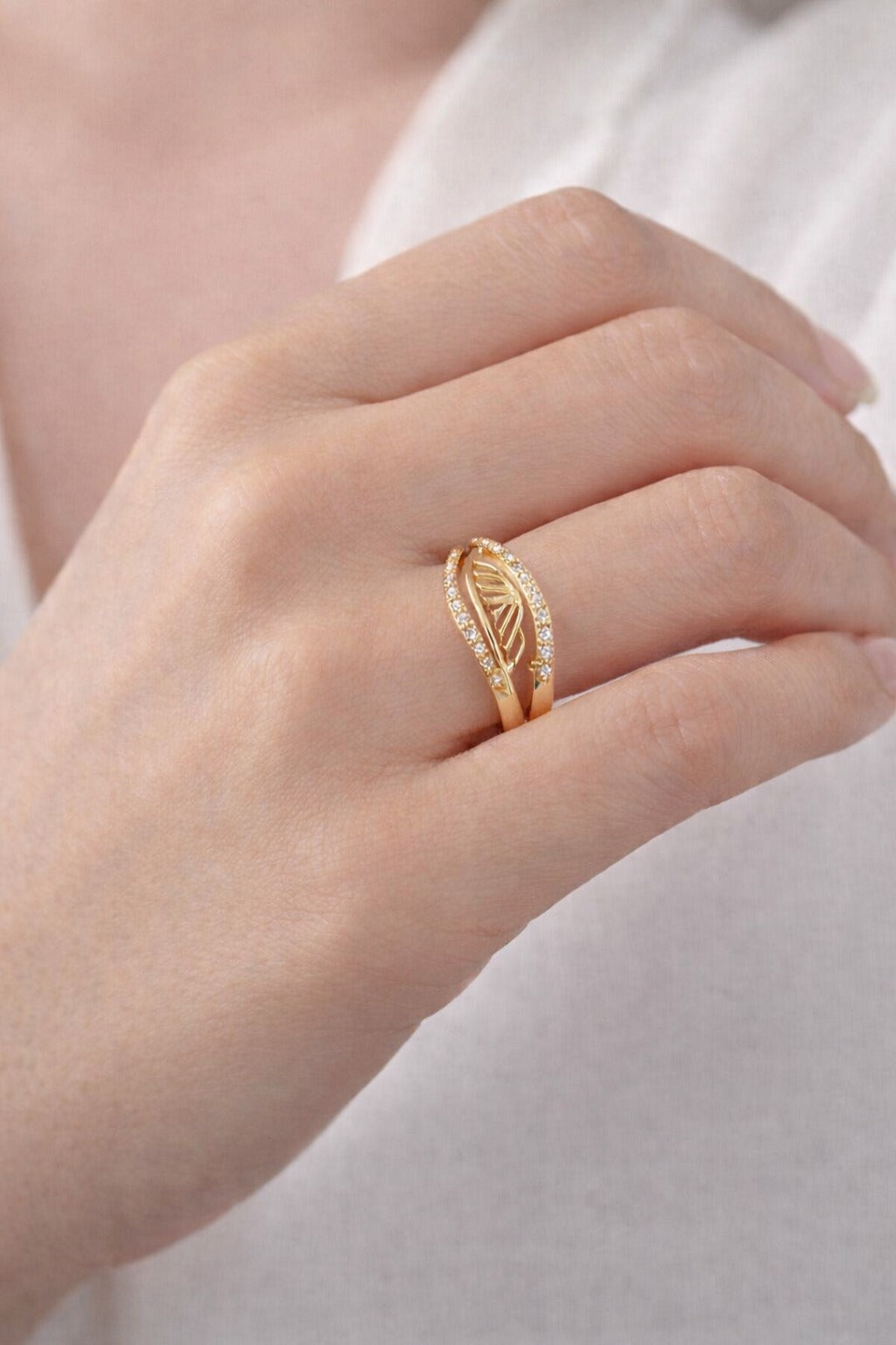 Golden Leaf Crystal Ring