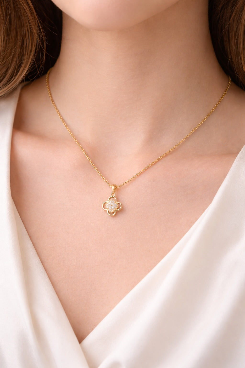 Golden Clover Sparkle Pendant