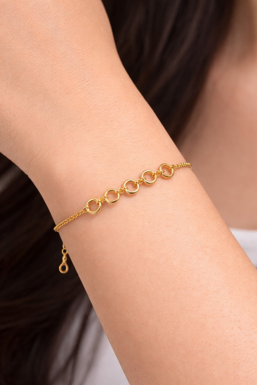 Elegant Five-Circle Gold Chain Bracelet