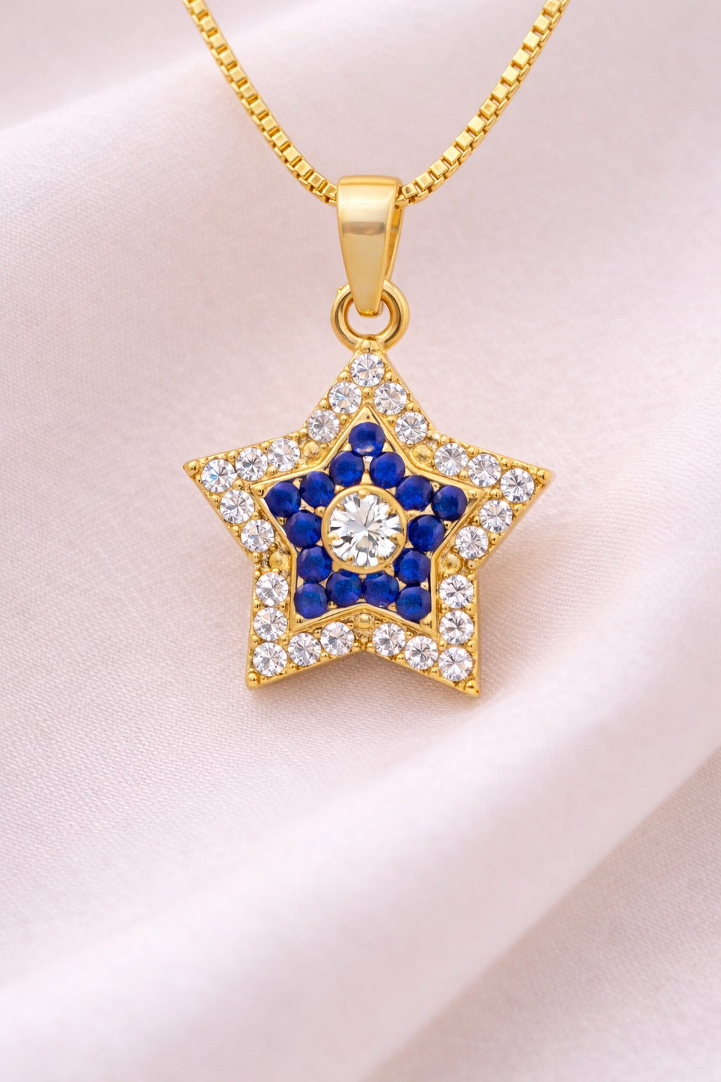 Elegant Gold Star Pendant