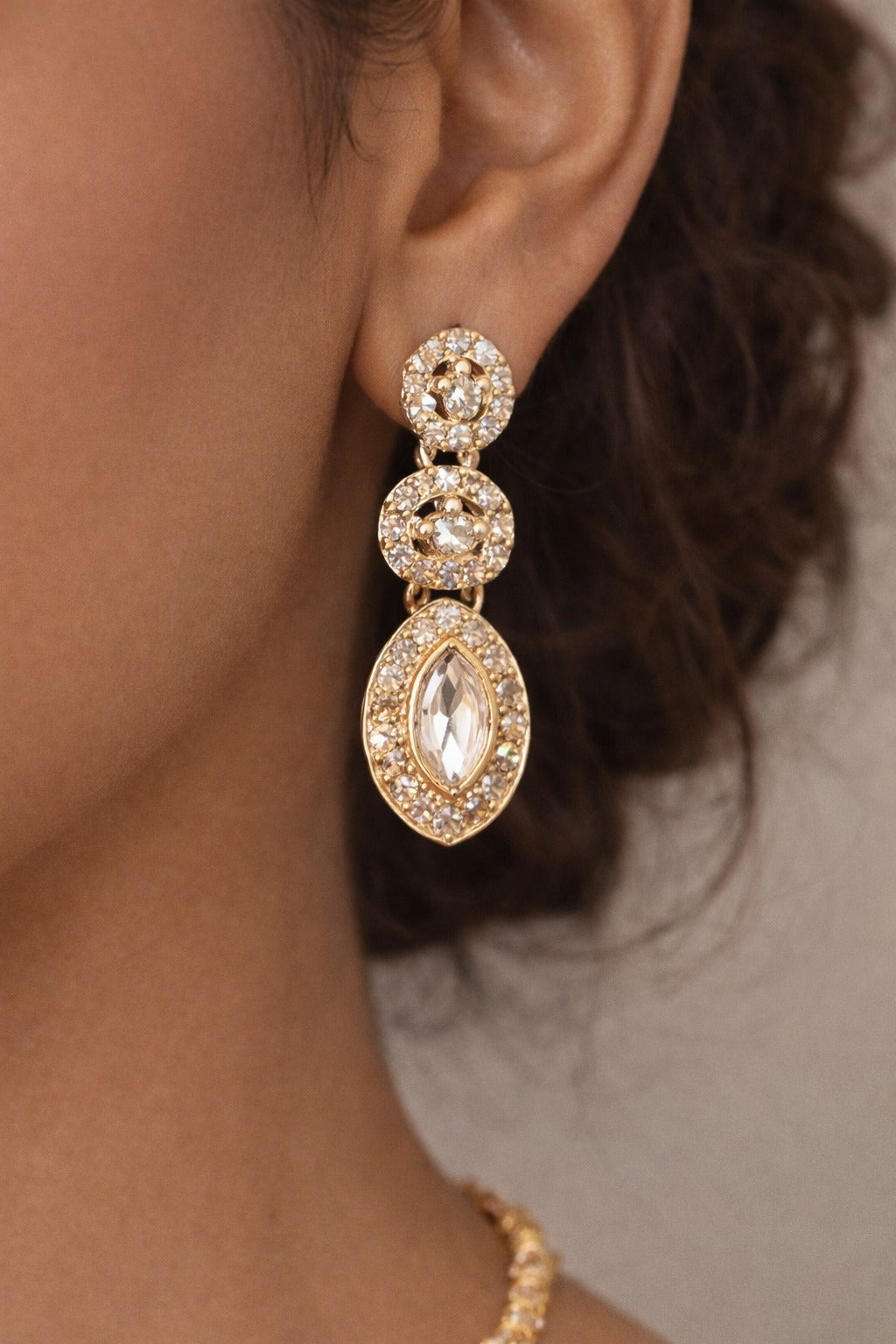 Royal Kundan Pearl Drop Necklace Set with Matching Earrings & Maang Tikka