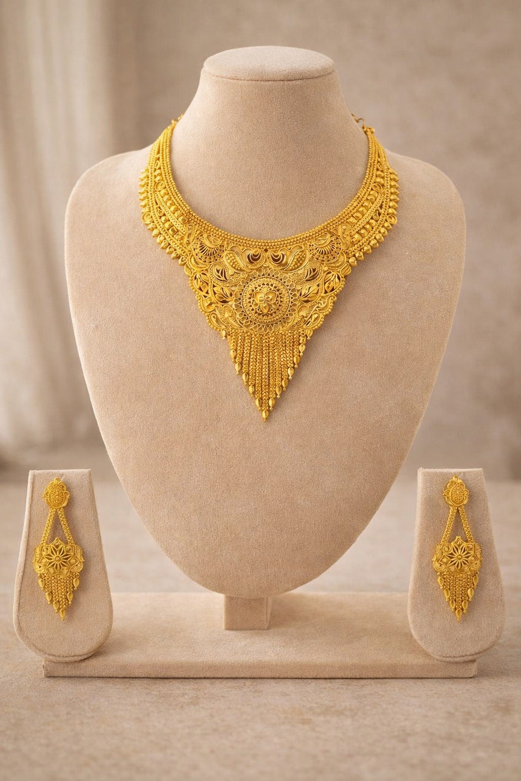 Royal Maharani Heritage Gold Necklace Set