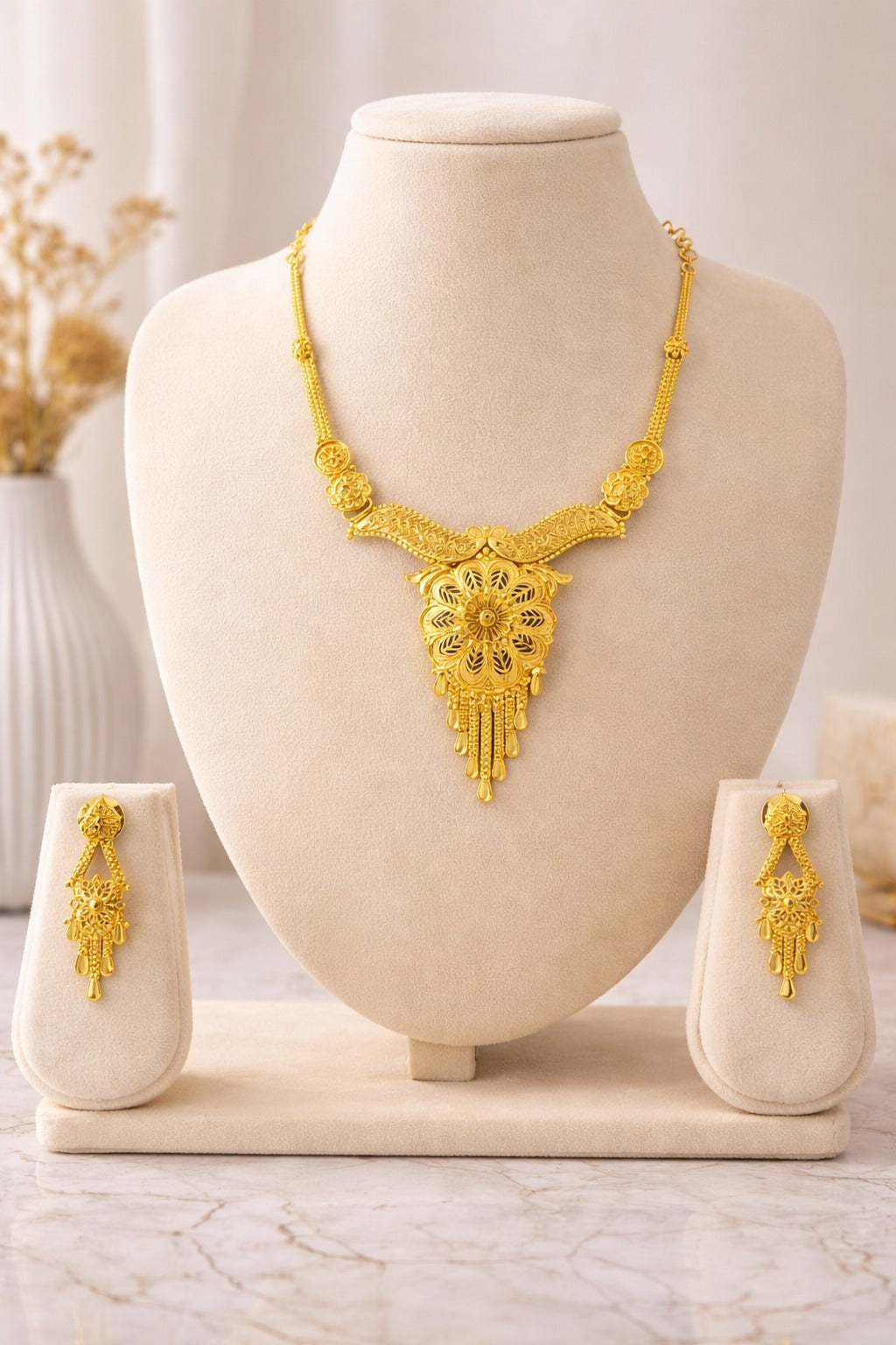Royal Filigree Gold Floral Necklace Set with Statement Pendant & Matching Earrings