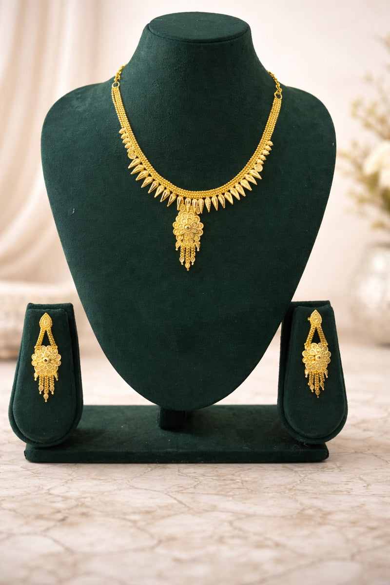 Royal Temple Spike Motif Gold Necklace Set