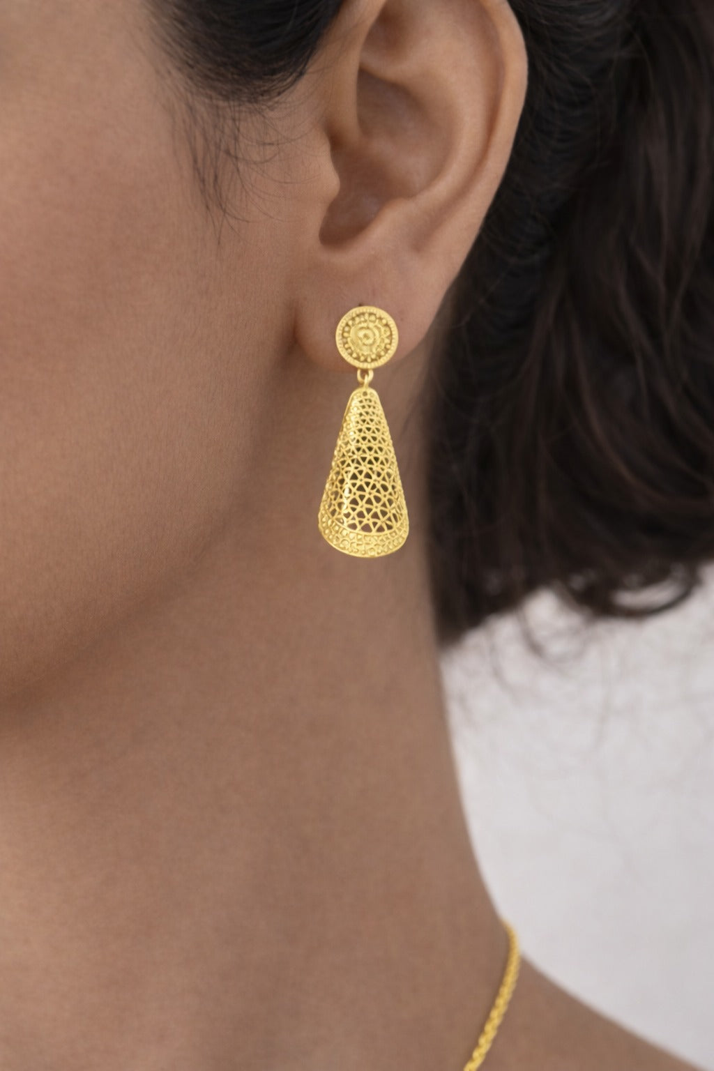 Royal Filigree Cone Drop Gold Necklace Set