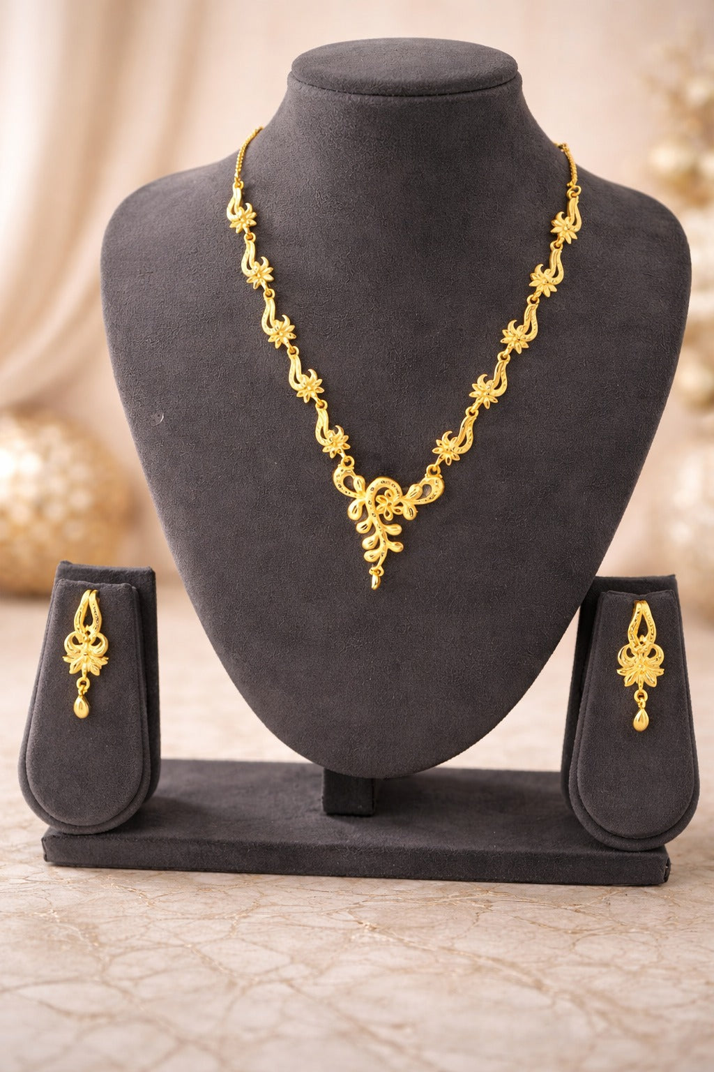 Elegant Floral Vine Gold Necklace Set