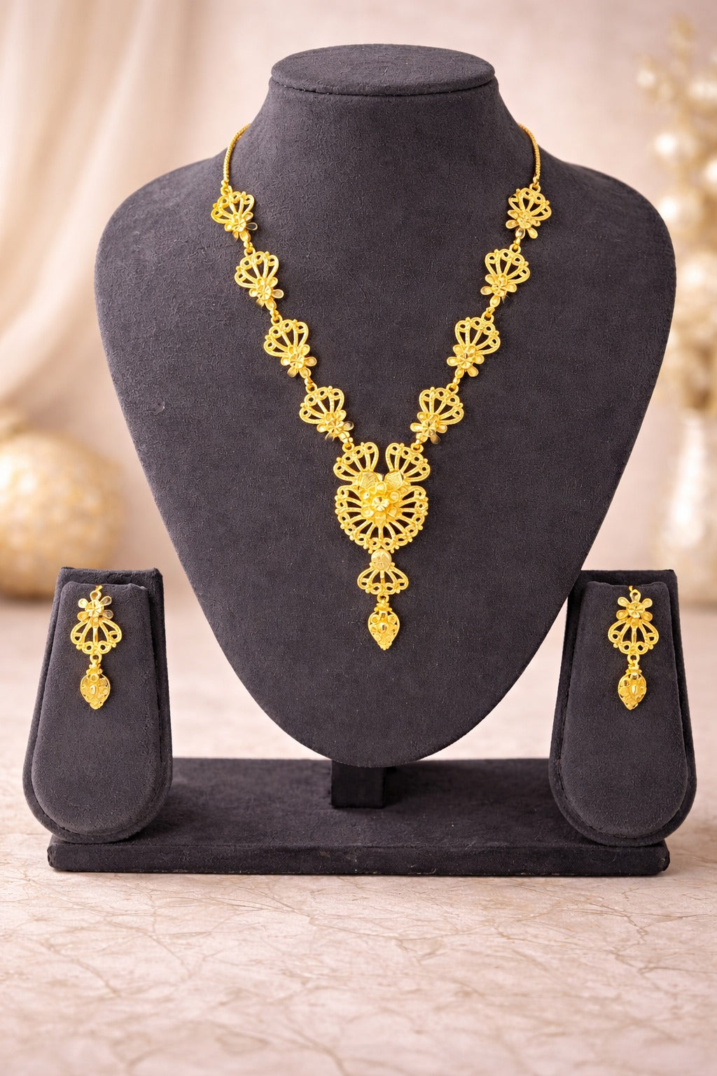 Festive Wear Floral Filigree Gold Necklace