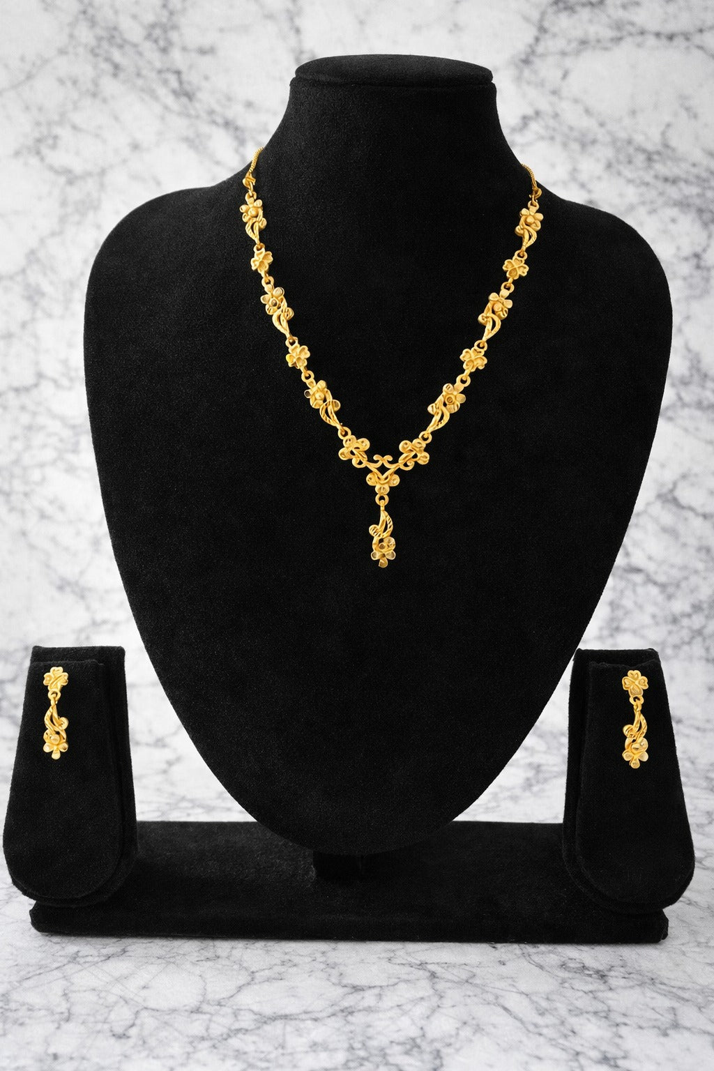 Delicate Floral Vine Gold Necklace Set