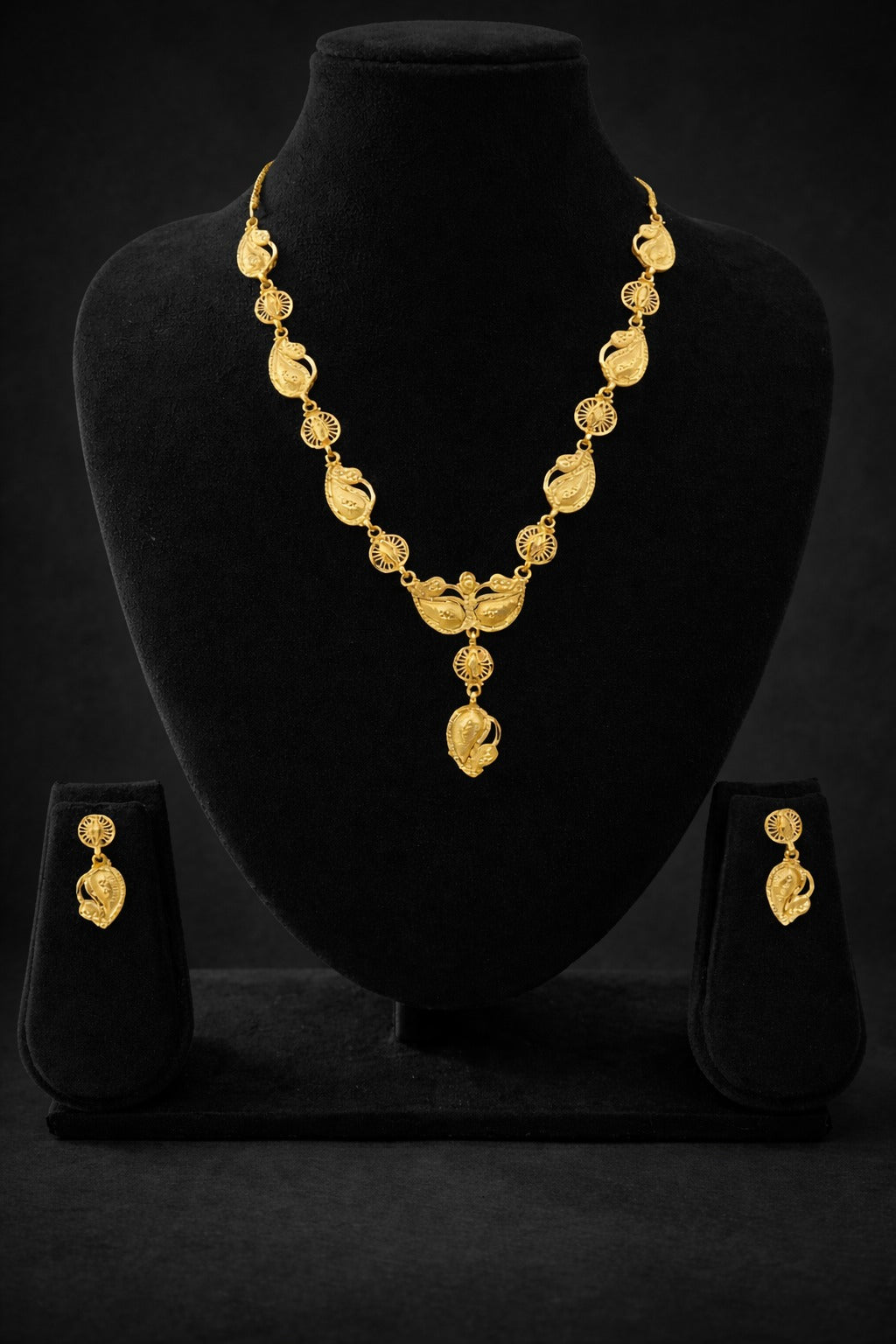 Royal Paisley Motif Gold Necklace Set with Elegant Drop Pendant