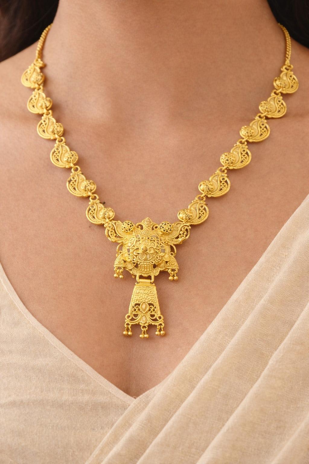 Royal Filigree Temple-Style Gold Necklace Set with Ornate Pendant