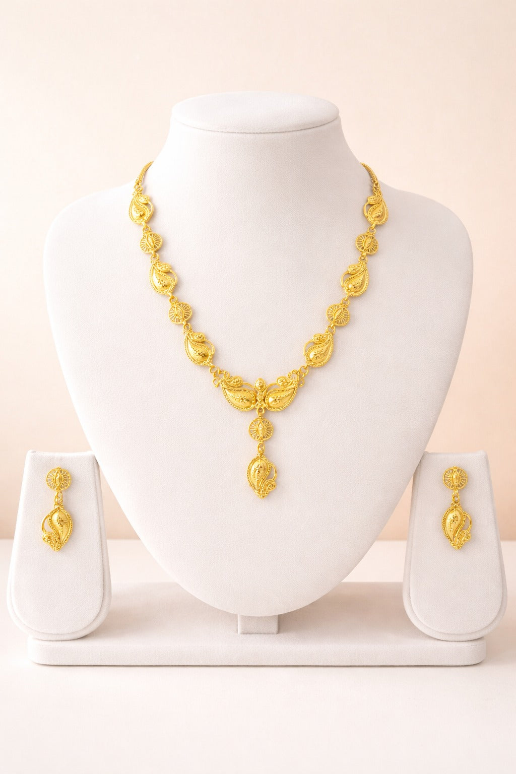 Royal Paisley Drop Gold Necklace Set