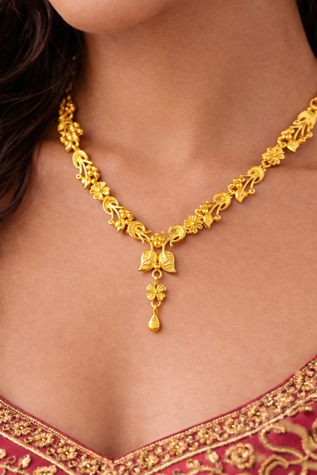 Royal Floral Leaf Gold Necklace Set with Matching Earrings