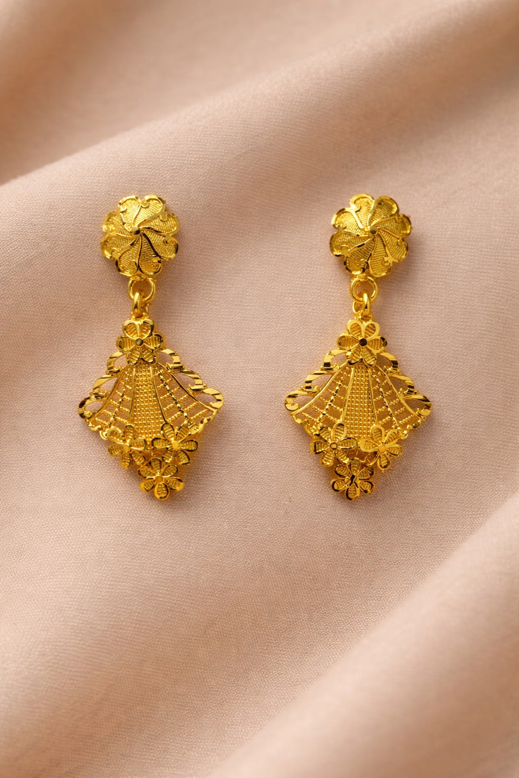 Royal Bloom Gold Filigree Necklace Set