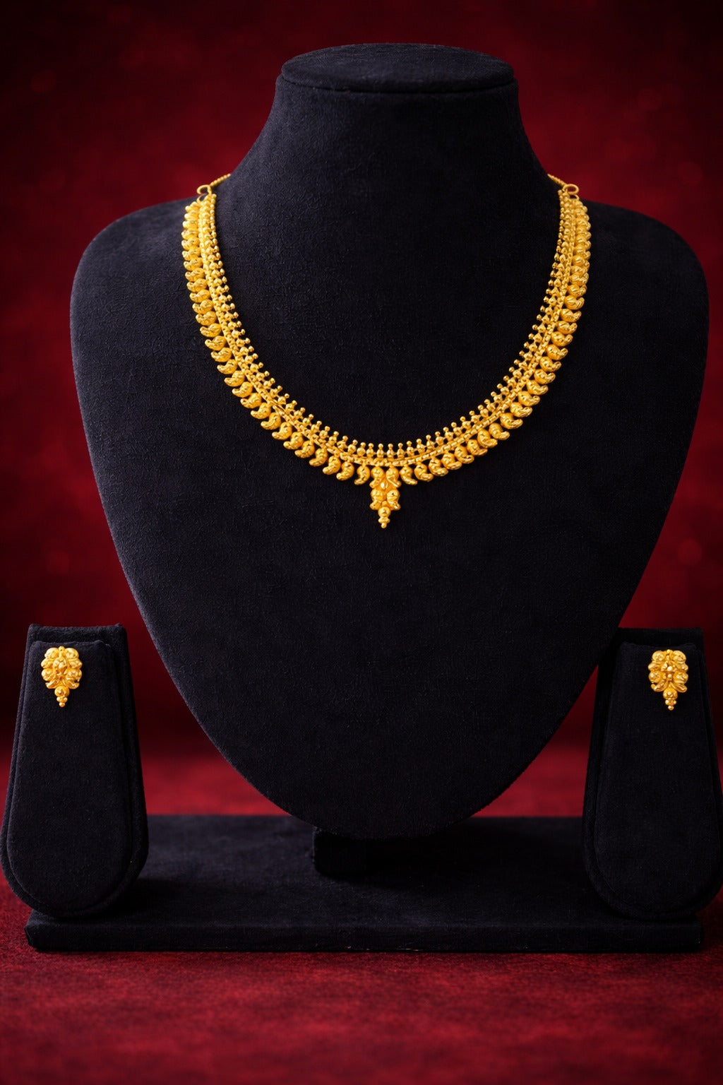 Classic Leaf Motif Gold Necklace & Earrings Set