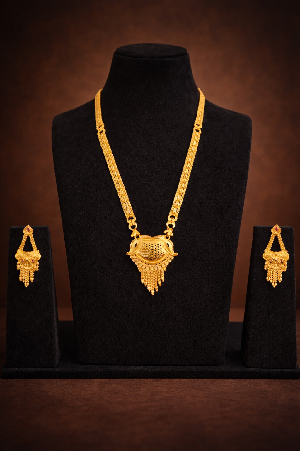 Royal Antique Gold Pendant Necklace Set with Traditional Drop Earrings