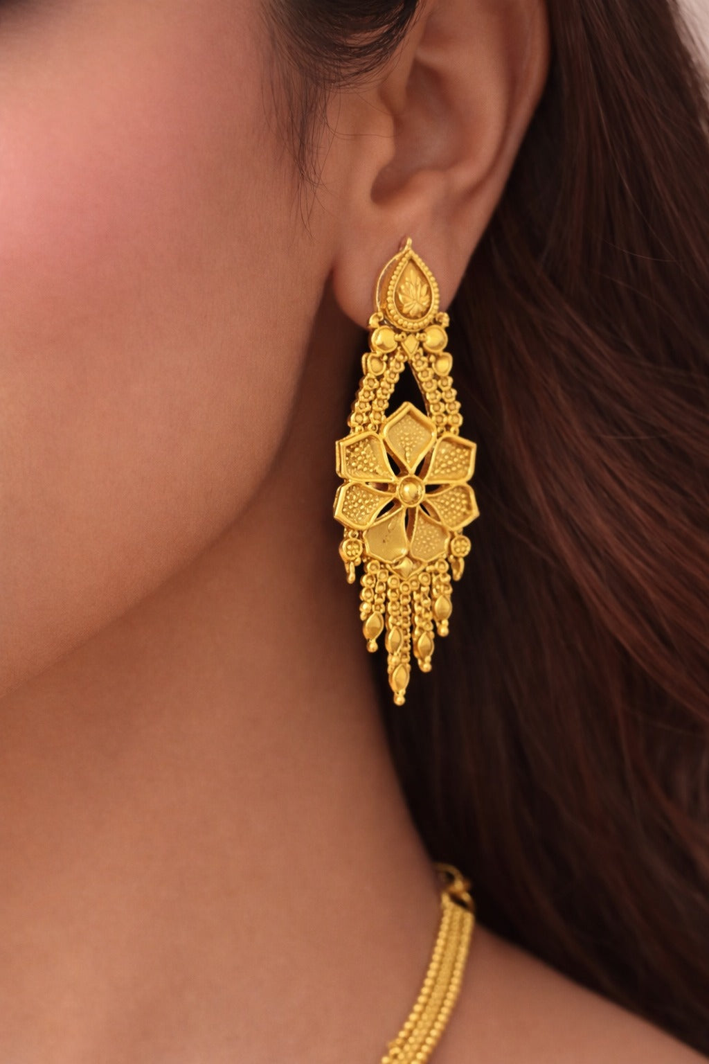 Golden Petal Heritage Necklace Set