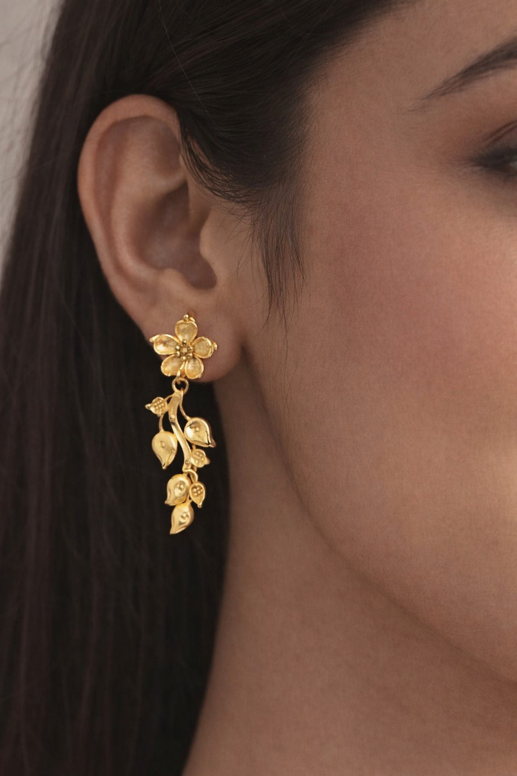 Golden Blossom Vine Necklace Set with Matching Floral Earrings