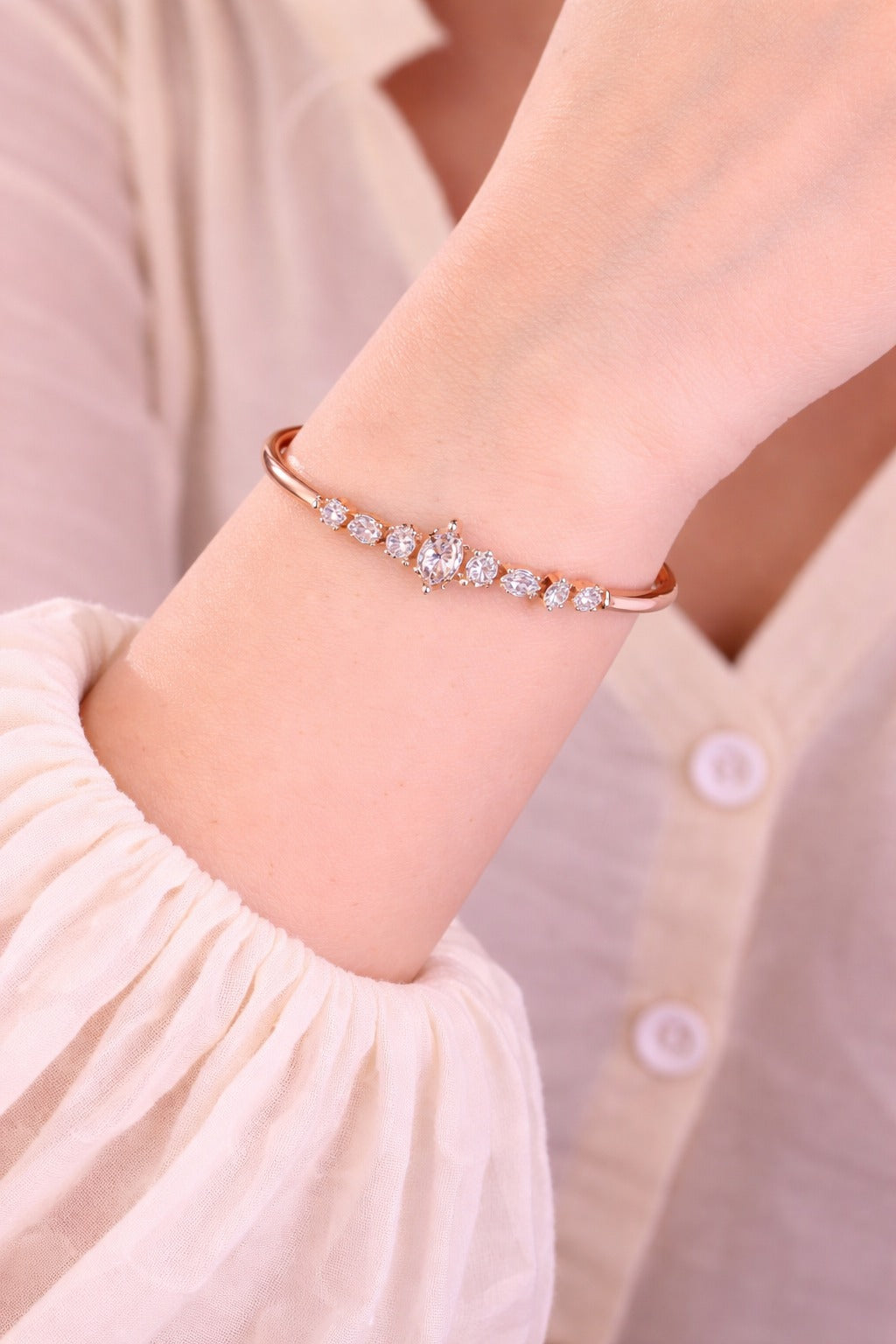 Elegant Leaf Design Crystal Rose Gold Bangle Bracelet