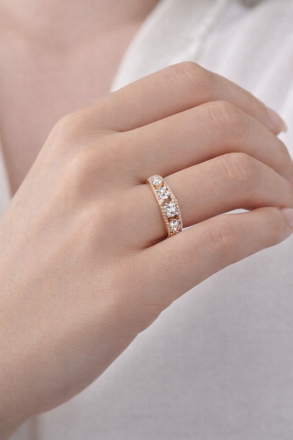 Elegant Rose Gold Crystal Band Ring